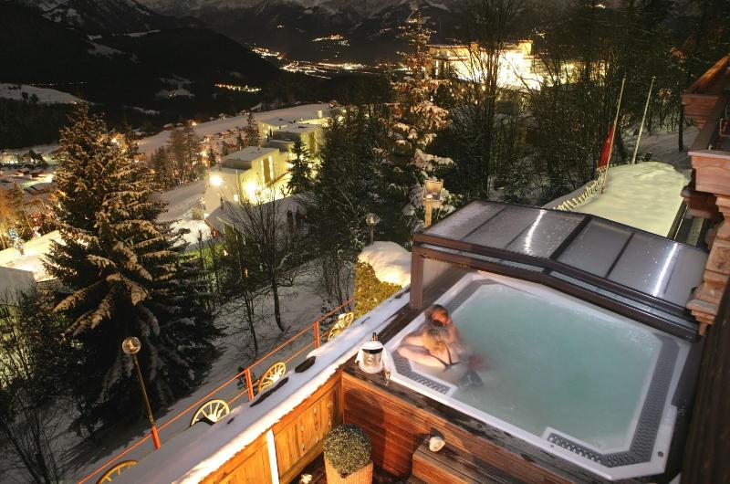 Hotel Le Grand Chalet - Havuz