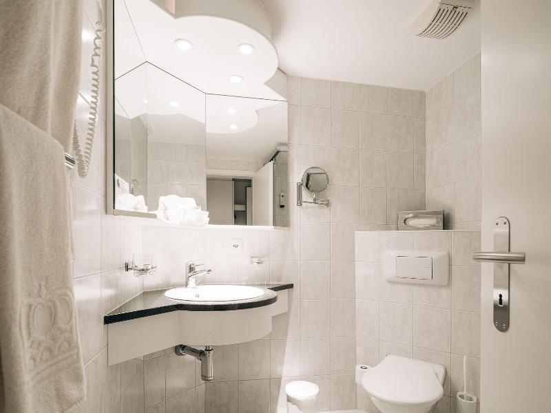 Hotel Krone - Oda