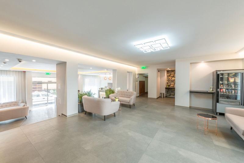 Corvin Plaza Apartments & Suites - Lobi