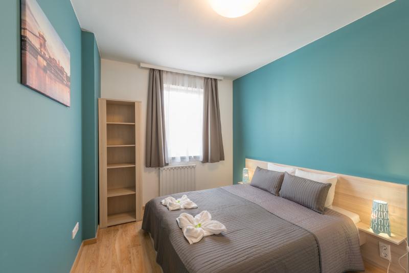 Corvin Plaza Apartments & Suites - Oda