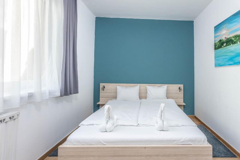 Corvin Plaza Apartments & Suites - Oda