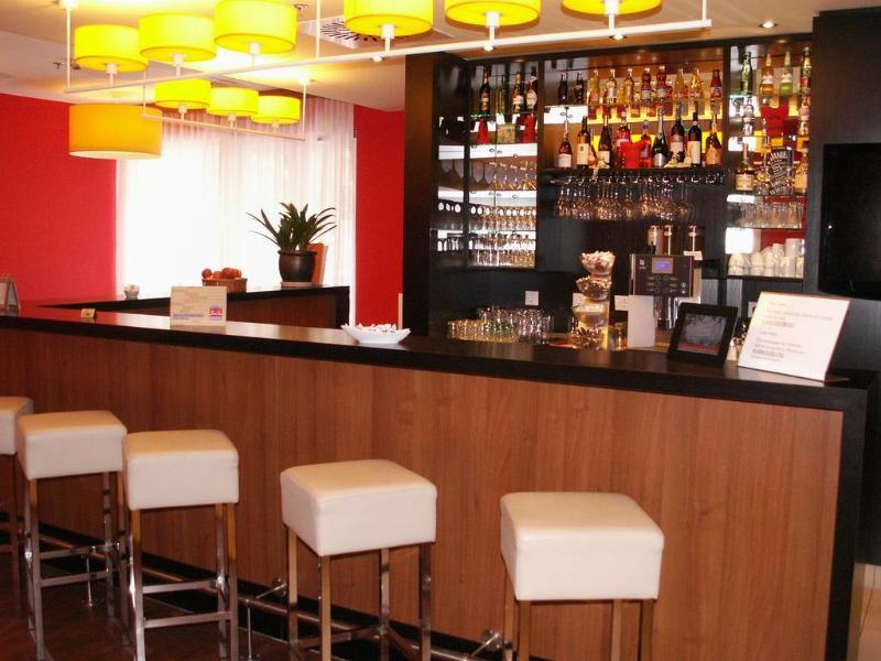 City Hotel Budapest - Lobi