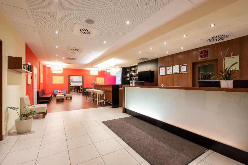 City Hotel Budapest - Lobi