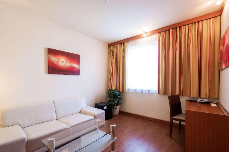 City Hotel Budapest - Oda