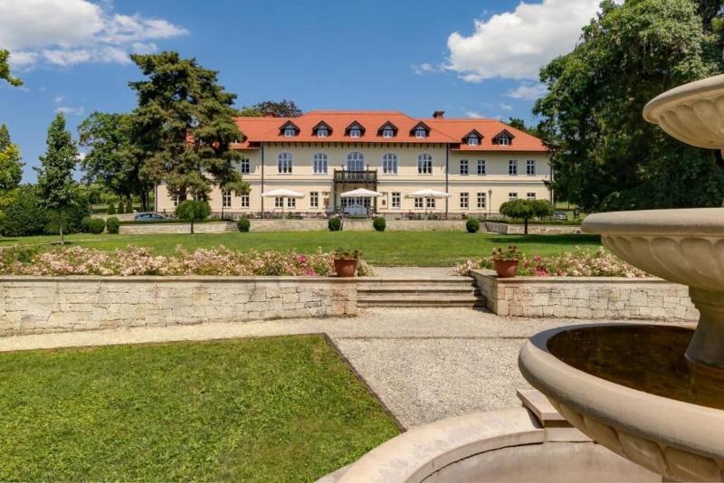 Grof Degenfeld Castle Hotel - Genel