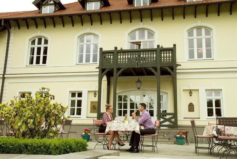 Grof Degenfeld Castle Hotel - Genel