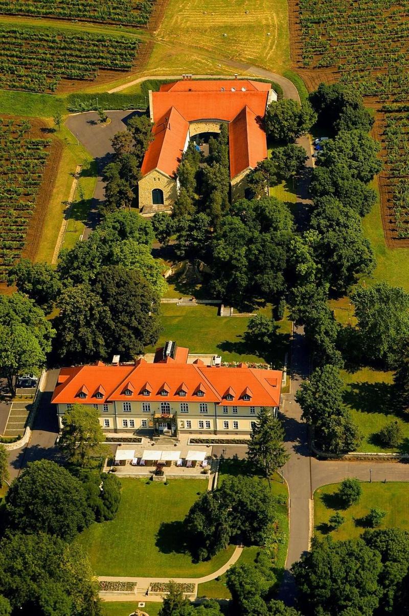 Grof Degenfeld Castle Hotel - Genel