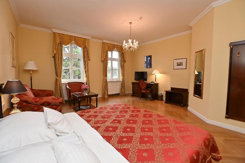 Grof Degenfeld Castle Hotel - Oda