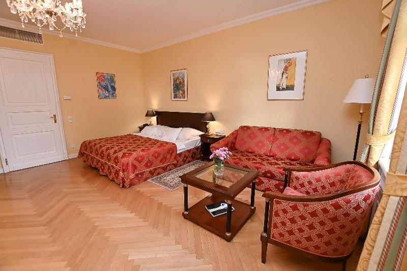 Grof Degenfeld Castle Hotel - Oda