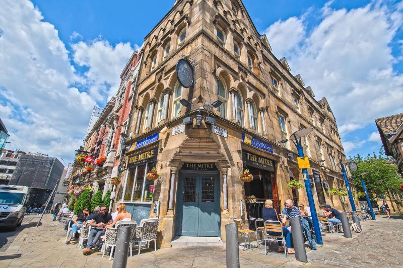 The Mitre Hotel - Lobi