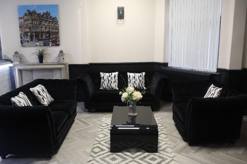 The Mitre Hotel - Lobi