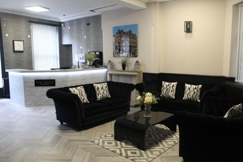 The Mitre Hotel - Lobi