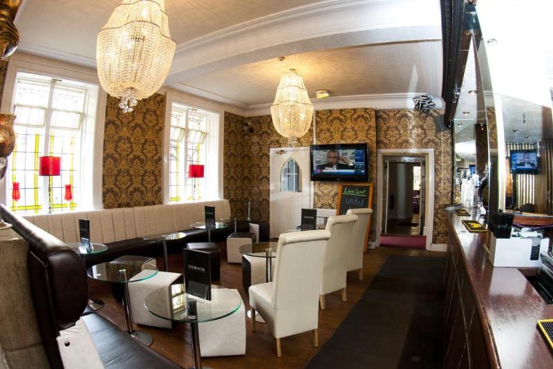 The Mitre Hotel - Genel