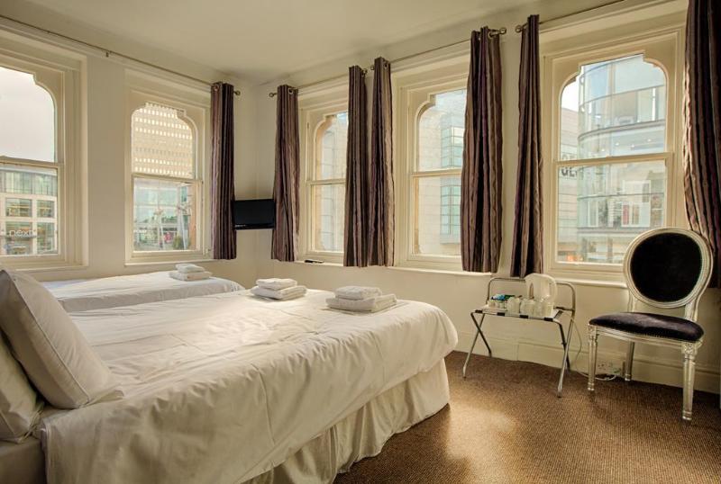 The Mitre Hotel - Genel