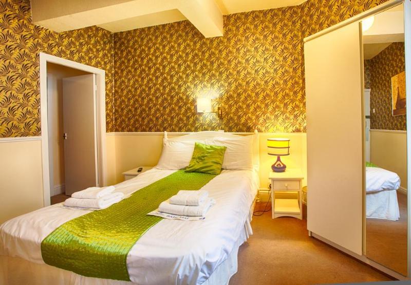 The Mitre Hotel - Genel