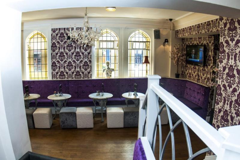 The Mitre Hotel - Genel