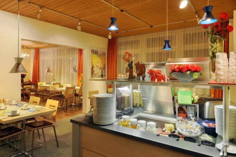 Hotel Derby Action & Relax Hub - Restoran