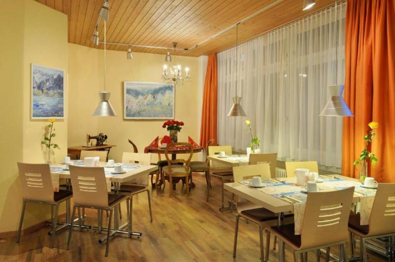 Hotel Derby Action & Relax Hub - Restoran