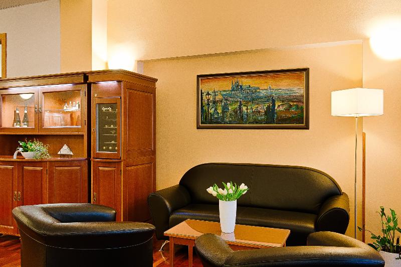 Cloister Inn - Lobi