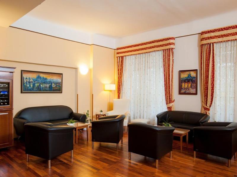 Cloister Inn - Lobi