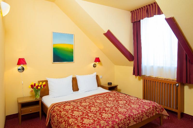 Cloister Inn - Oda