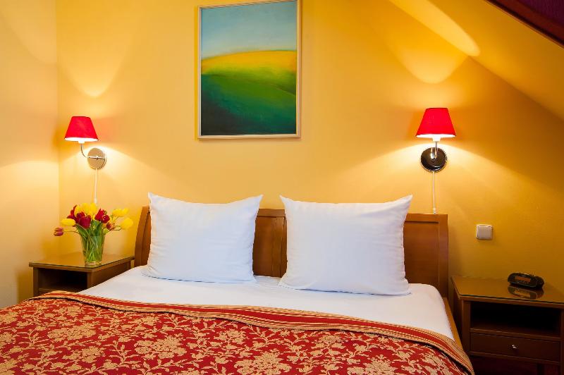 Cloister Inn - Oda