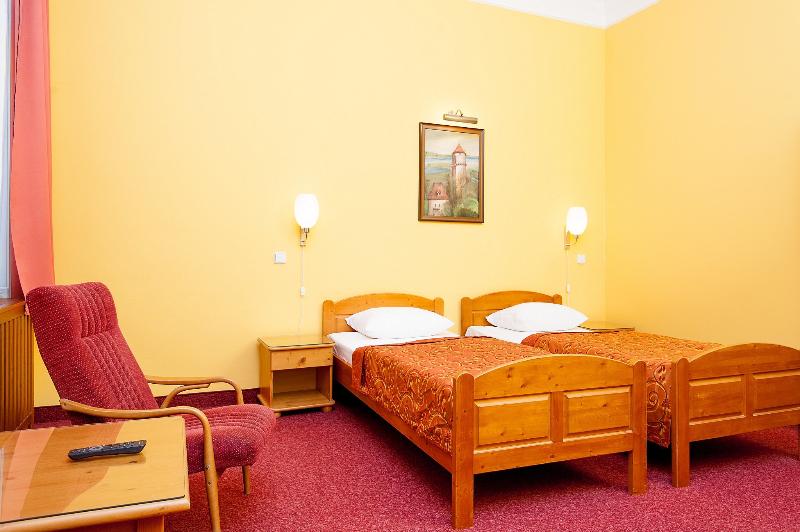 Cloister Inn - Oda