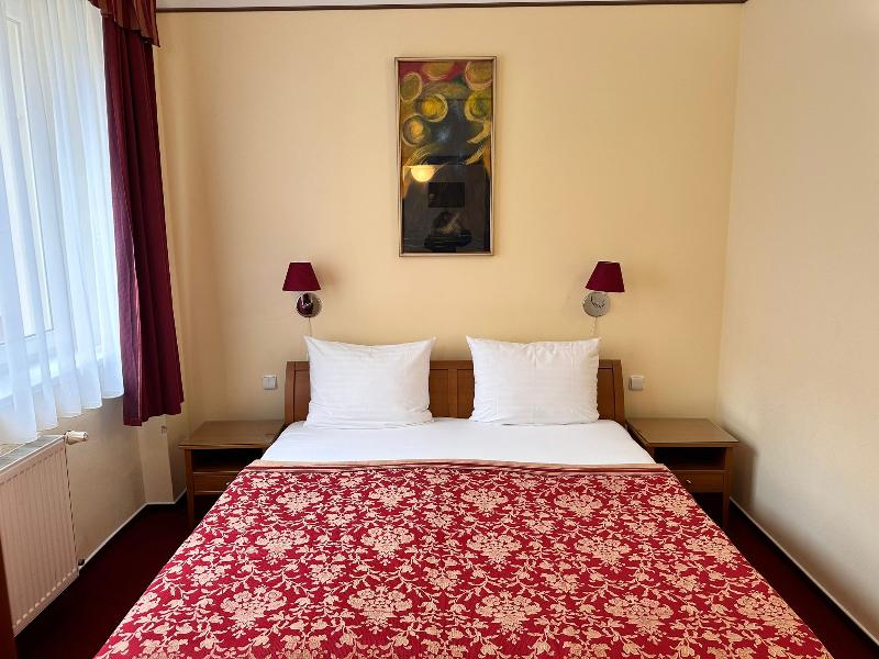 Cloister Inn - Oda