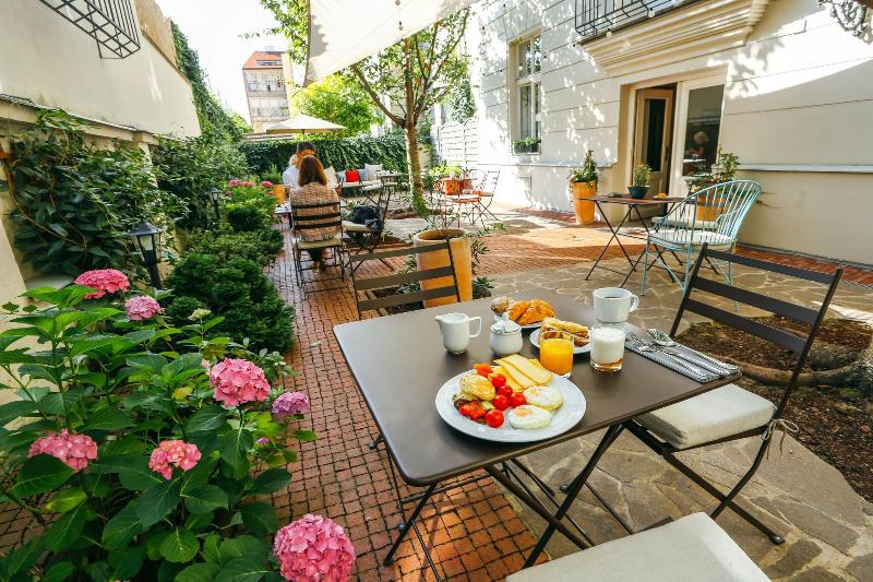 Hotel Klarov - Teras