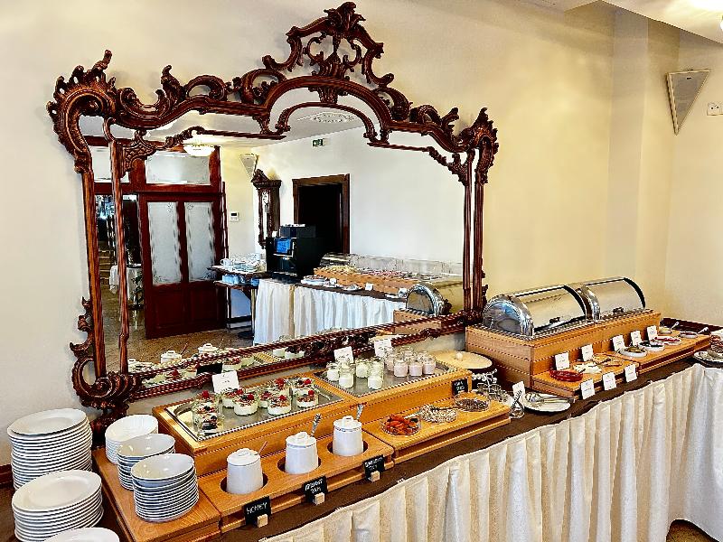 Grand hotel Praha - Genel