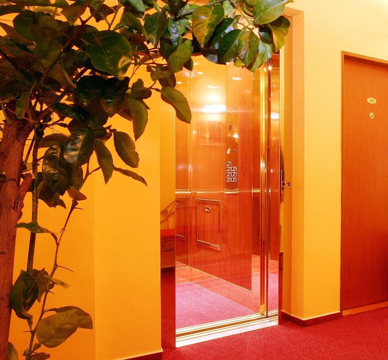 Hotel Palace  Pilsen - Lobi