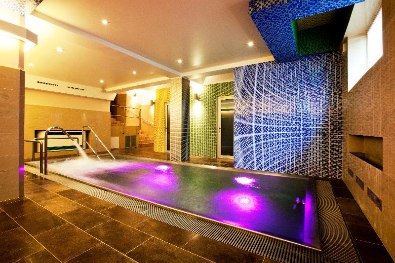 Hotel Relax Inn - Havuz