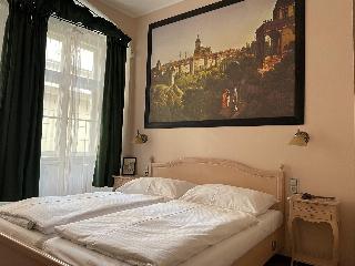 Hotel U Cervene Zidle Red Chair otel fotoğrafı