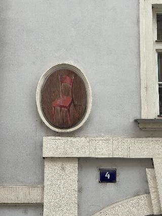 Hotel U Cervene Zidle Red Chair fotoÄŸrafÄ±