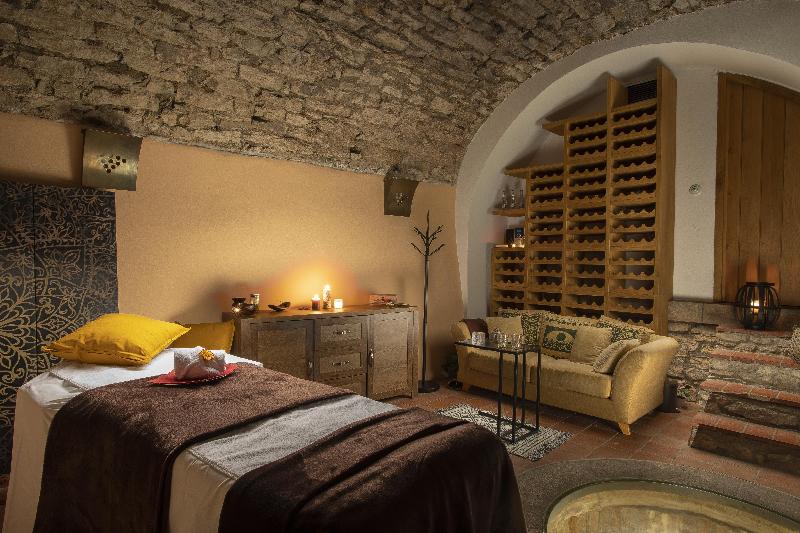 Hotel At Green Grape - Aktivite