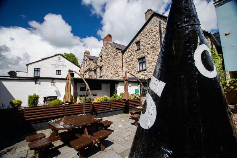 Black Boy Inn - Genel