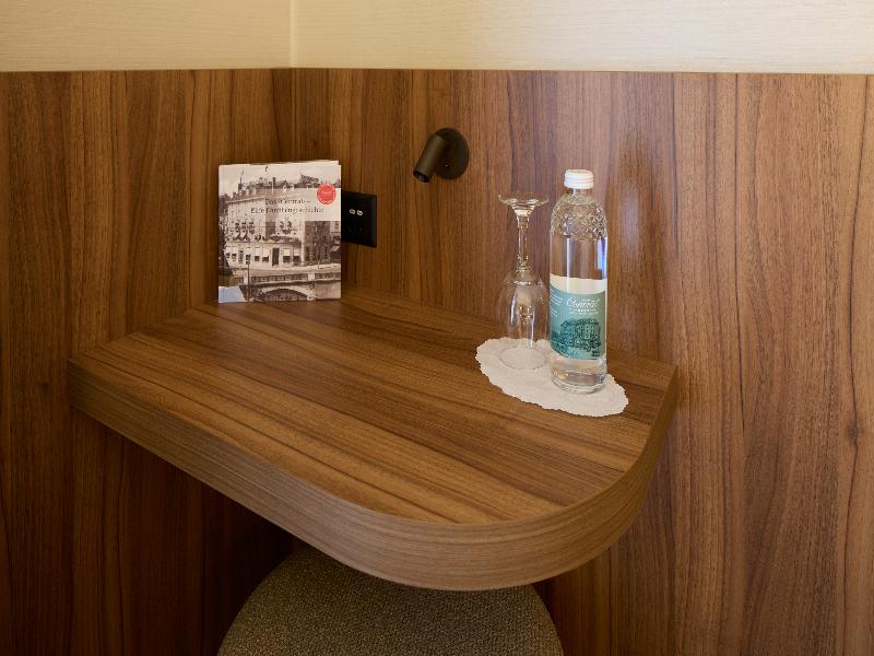 Central Plaza Hotel - Oda