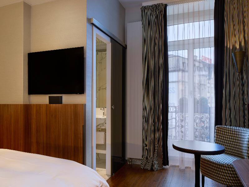 Central Plaza Hotel - Oda