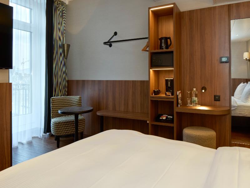 Central Plaza Hotel - Oda