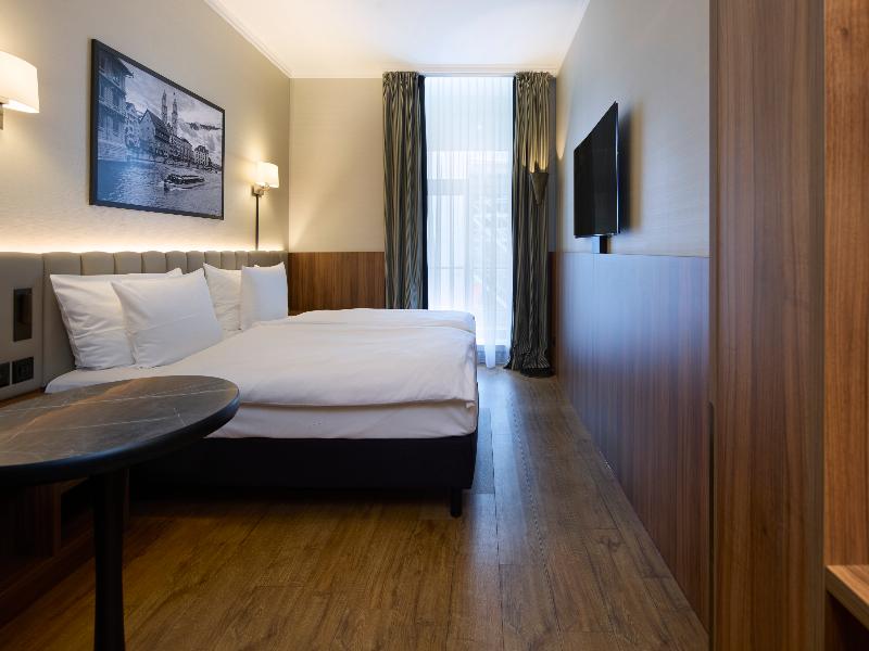 Central Plaza Hotel - Oda