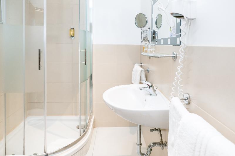 Hotel Astor Kiel by Campanile - Oda