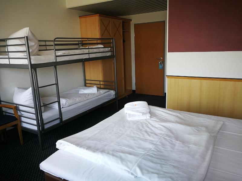 Hotel Near By - Genel