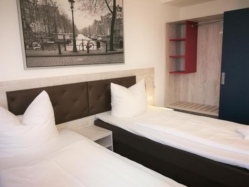 Hotel Near By - Genel