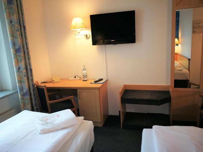 Hotel Near By - Genel