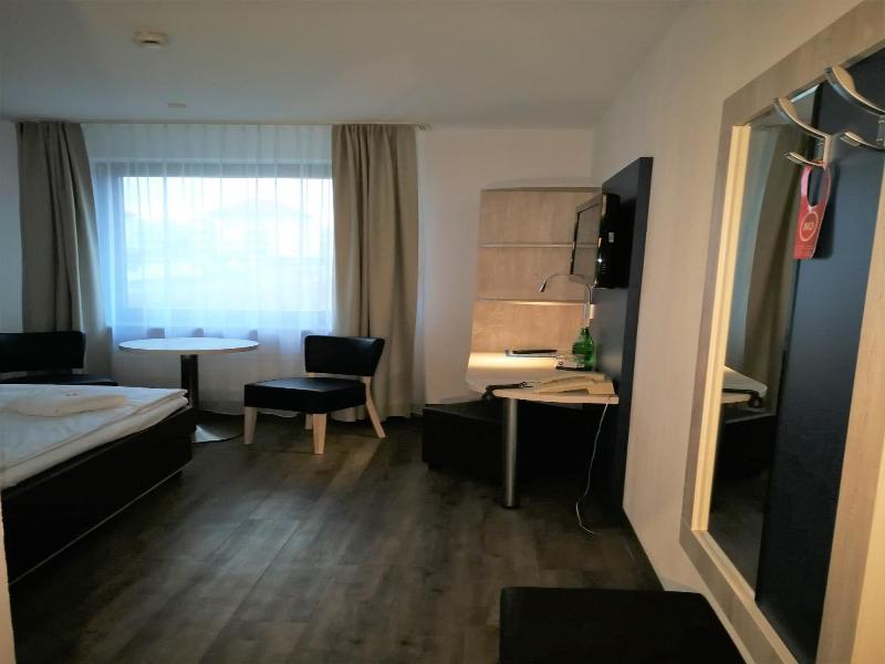 Hotel Near By - Genel