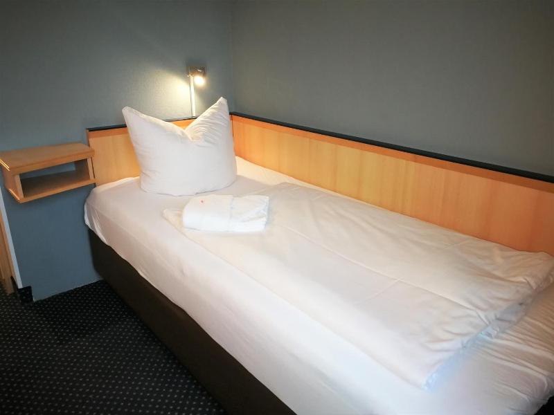 Hotel Near By - Oda