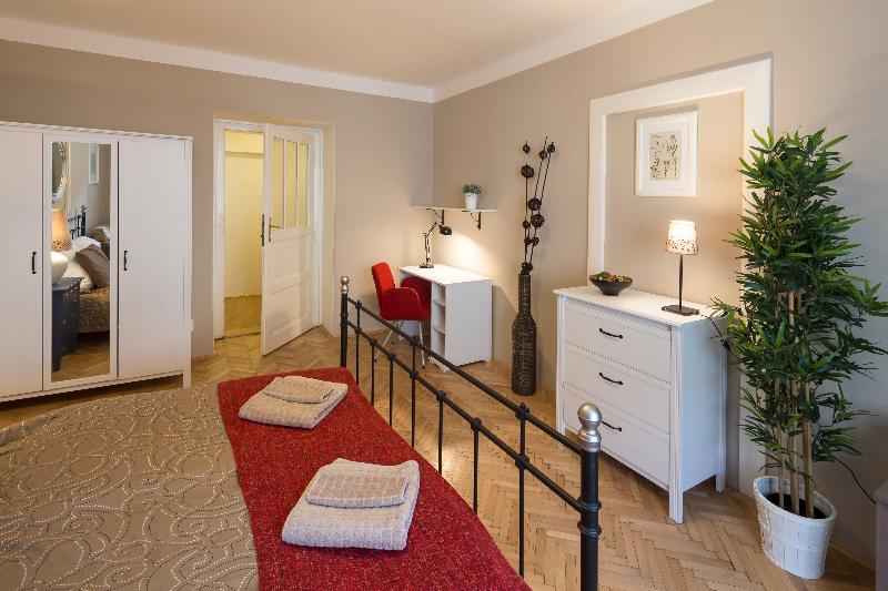 Old Town - Templova Apartments - Genel