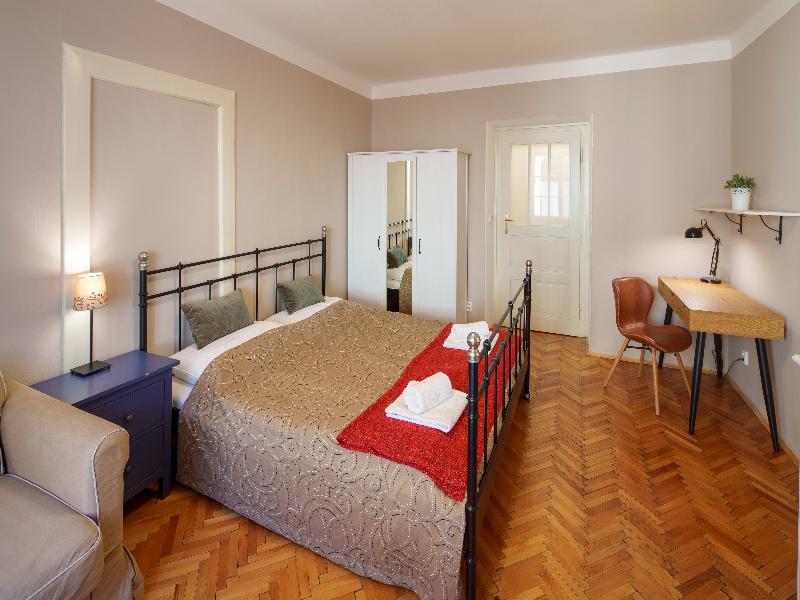 Old Town - Templova Apartments - Oda