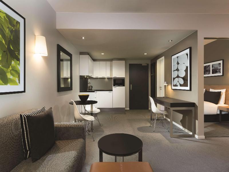 Adina Apartment Hotel Berlin Mitte - Oda