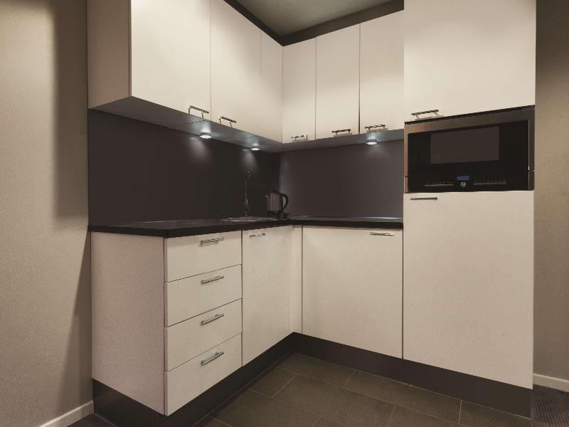 Adina Apartment Hotel Berlin Mitte - Oda